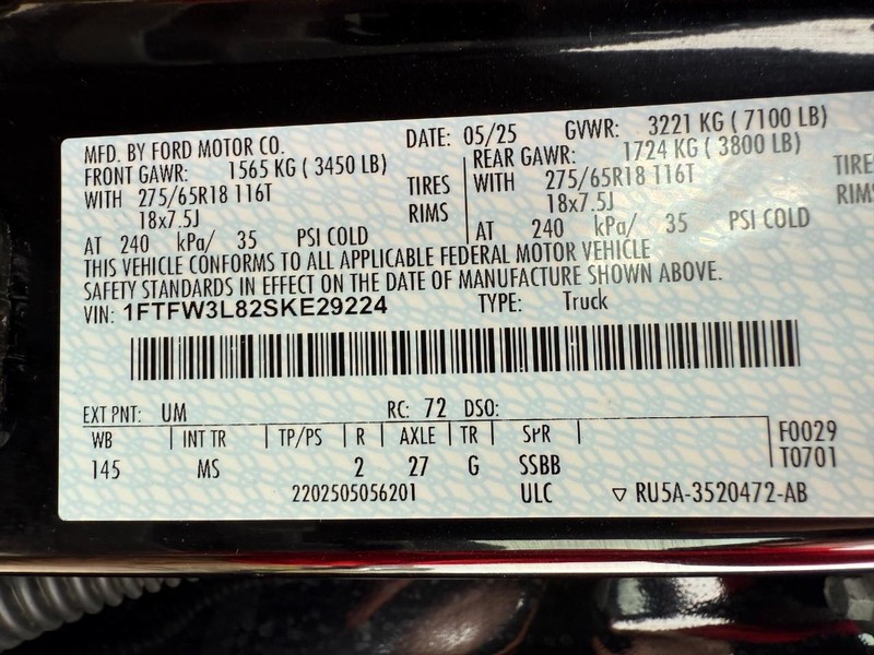 Ford F-150 Vehicle Full-screen Gallery Image 24