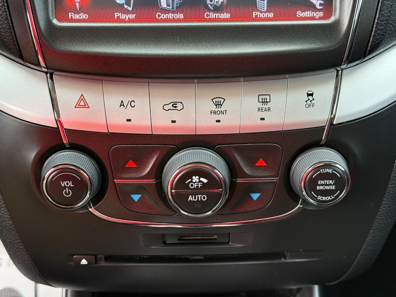 Dodge Journey Vehicle Full-screen Gallery Image 19