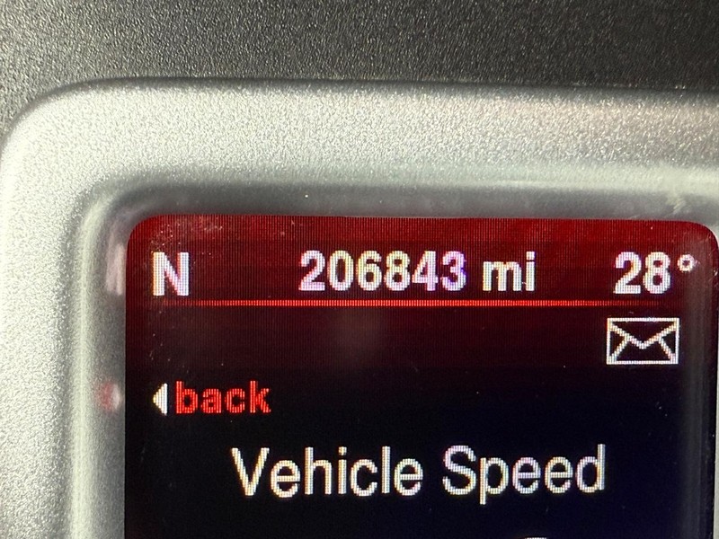 Dodge Journey Vehicle Full-screen Gallery Image 24