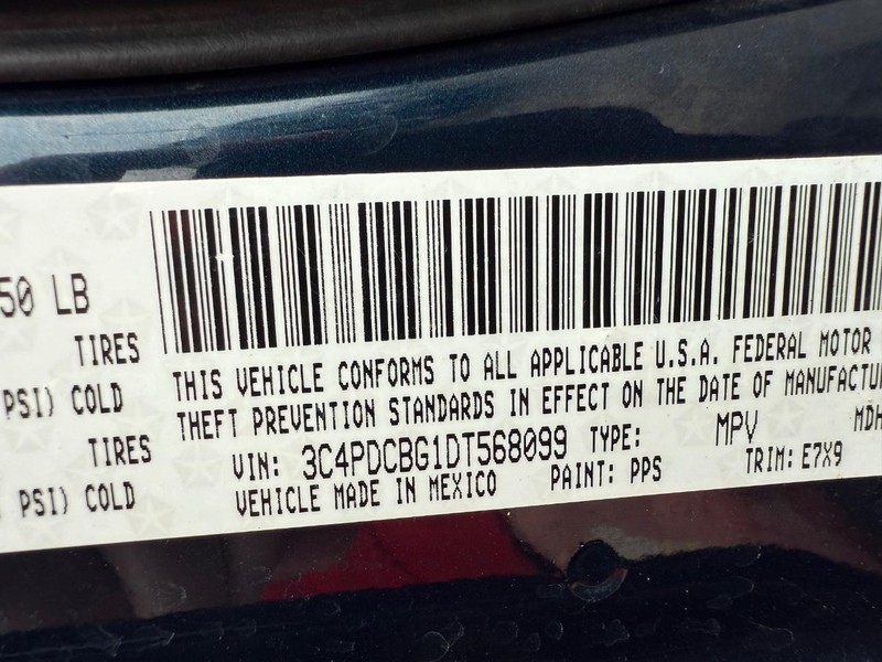 Dodge Journey Vehicle Full-screen Gallery Image 27