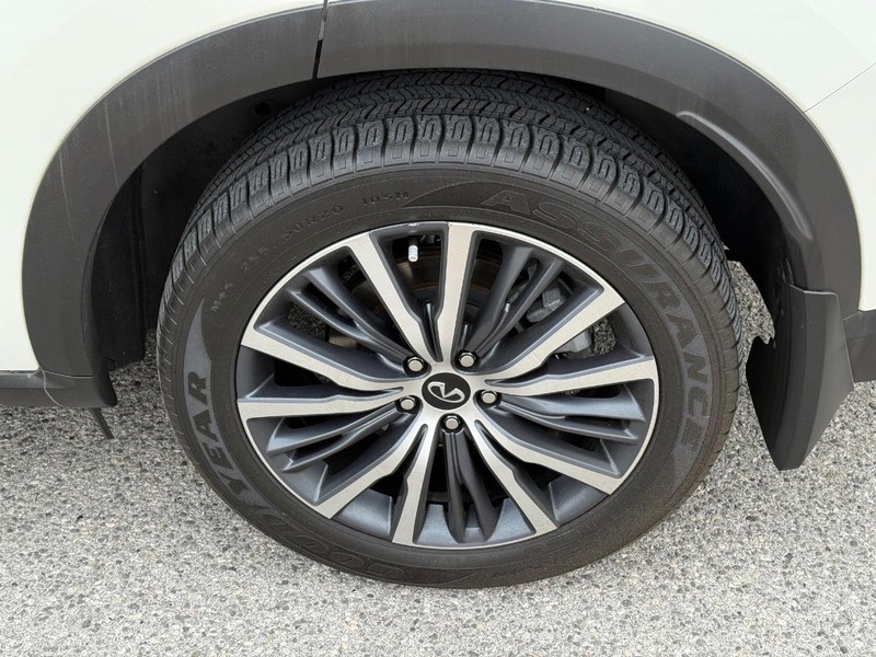 INFINITI QX60 Vehicle Full-screen Gallery Image 06