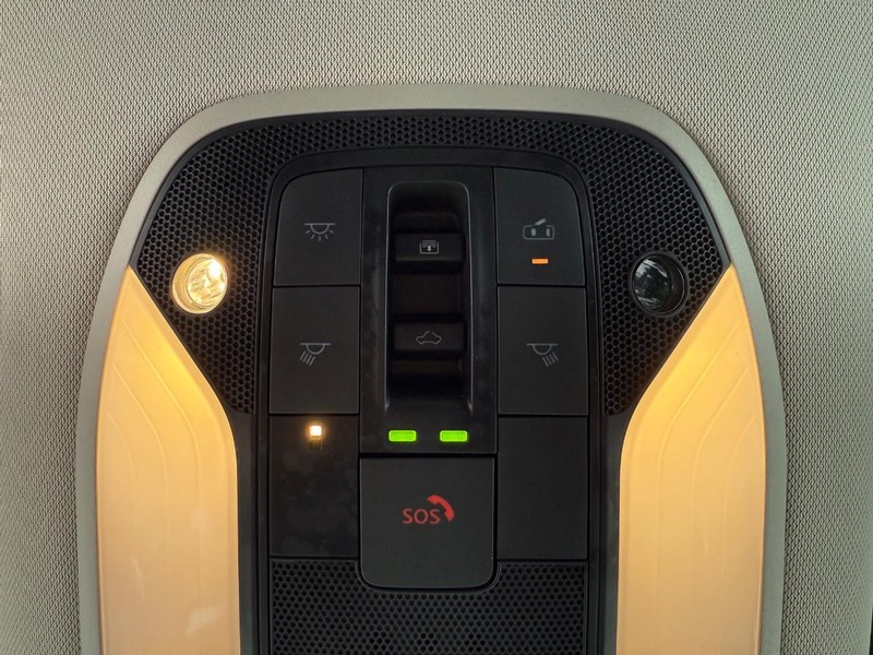 INFINITI QX60 Vehicle Full-screen Gallery Image 24