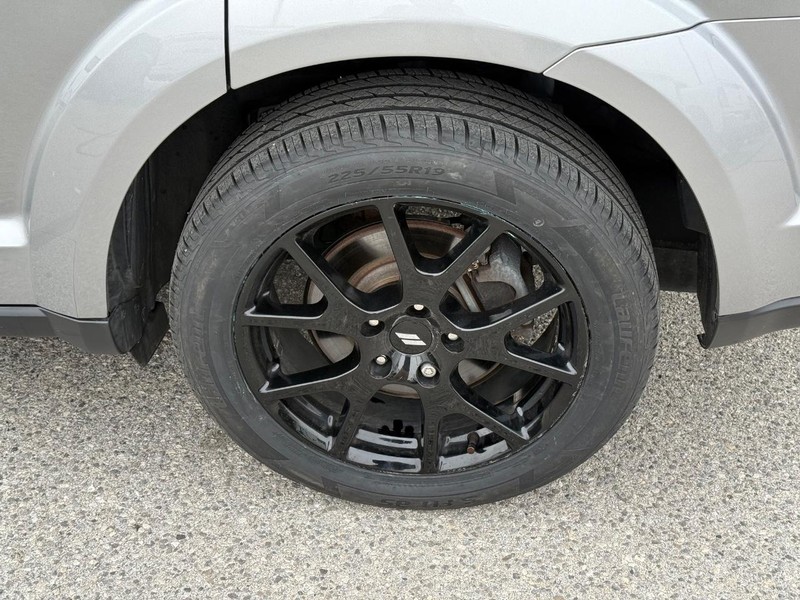 Dodge Journey Vehicle Full-screen Gallery Image 06