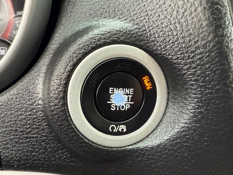 Dodge Journey Vehicle Full-screen Gallery Image 15