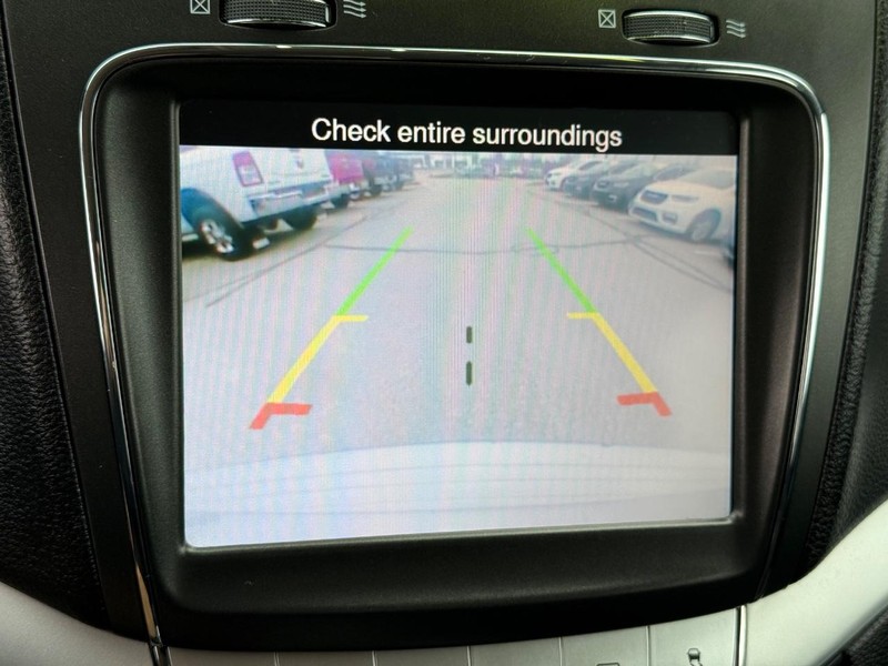 Dodge Journey Vehicle Full-screen Gallery Image 17