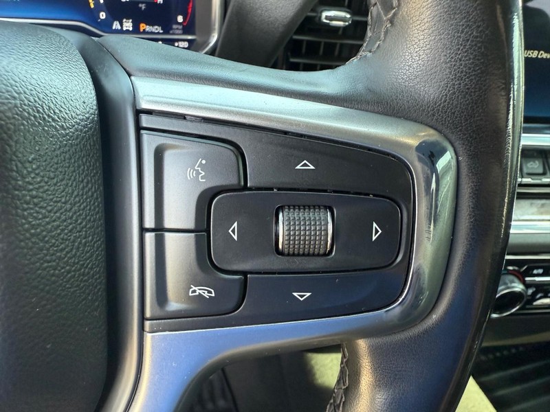 Chevrolet Silverado 2500HD Vehicle Full-screen Gallery Image 14