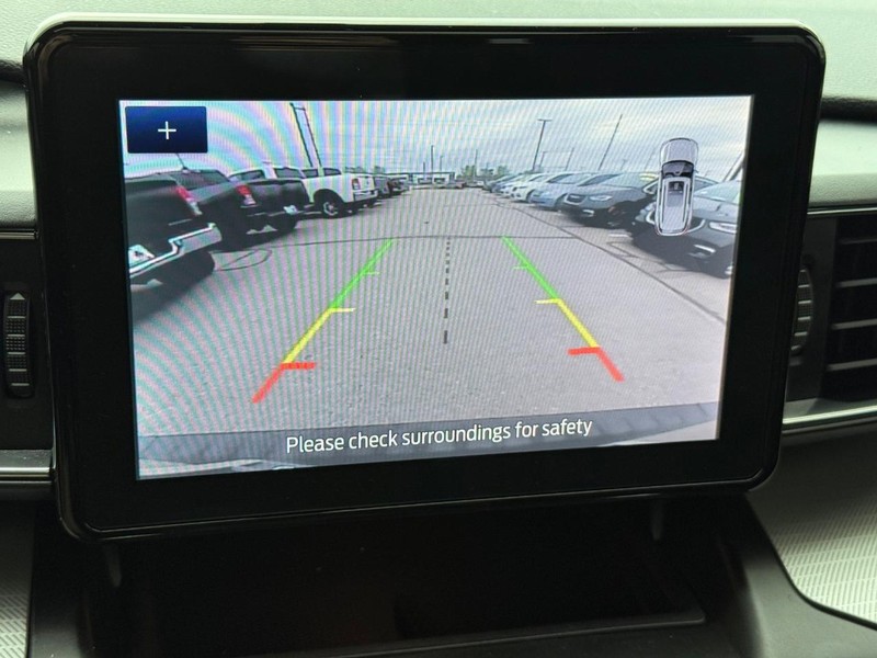 Ford Explorer Vehicle Full-screen Gallery Image 21