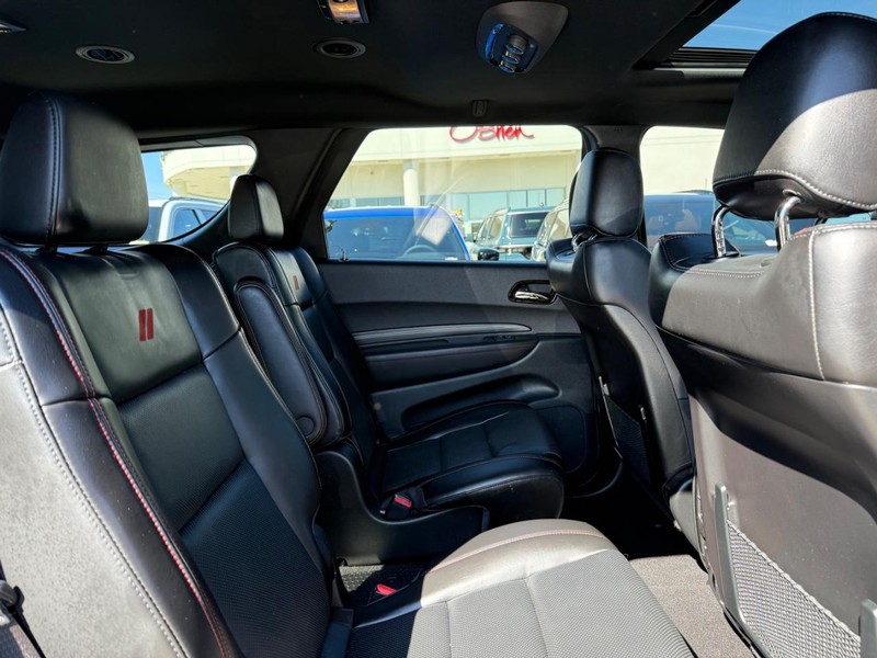 Dodge Durango Vehicle Full-screen Gallery Image 11