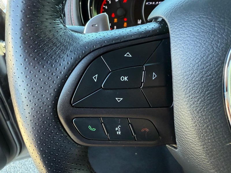 Dodge Durango Vehicle Full-screen Gallery Image 16