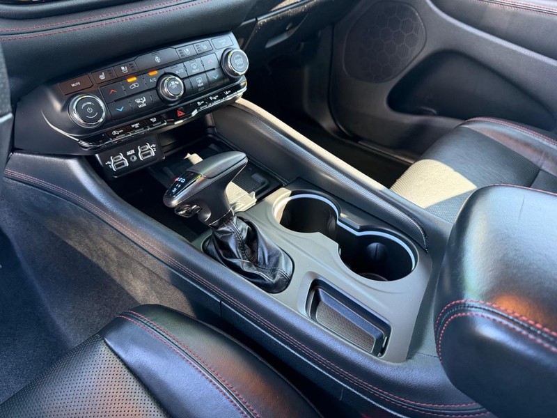 Dodge Durango Vehicle Full-screen Gallery Image 23