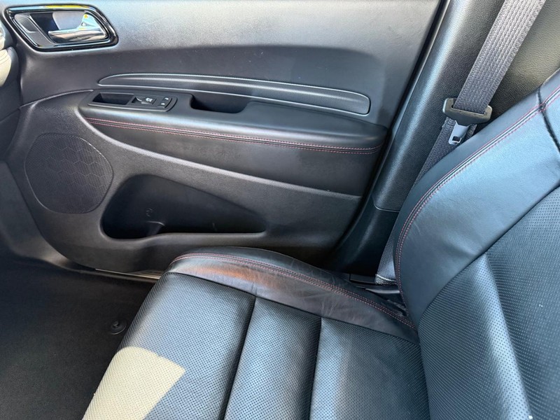 Dodge Durango Vehicle Full-screen Gallery Image 24