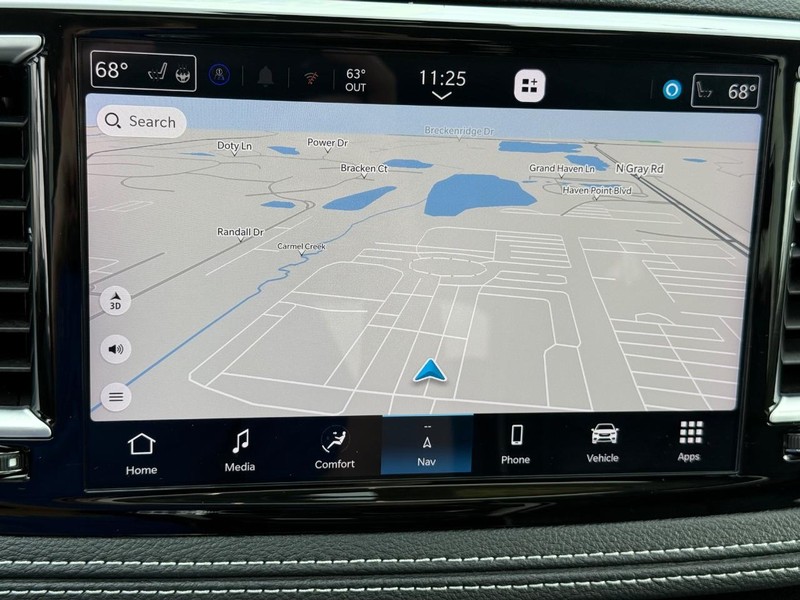 Chrysler Pacifica Vehicle Full-screen Gallery Image 18