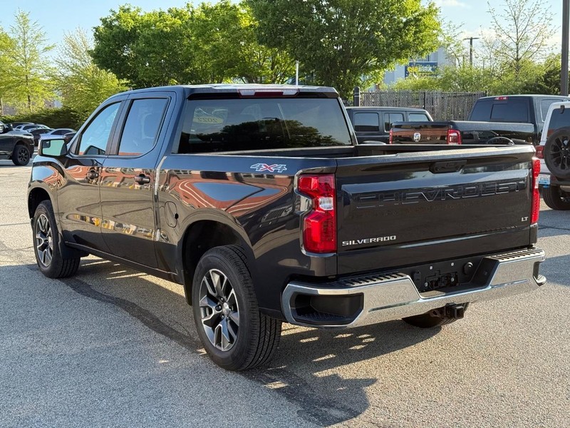 Chevrolet Silverado 1500 Vehicle Full-screen Gallery Image 05