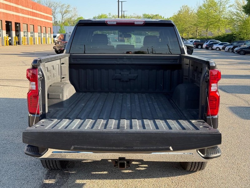 Chevrolet Silverado 1500 Vehicle Full-screen Gallery Image 07