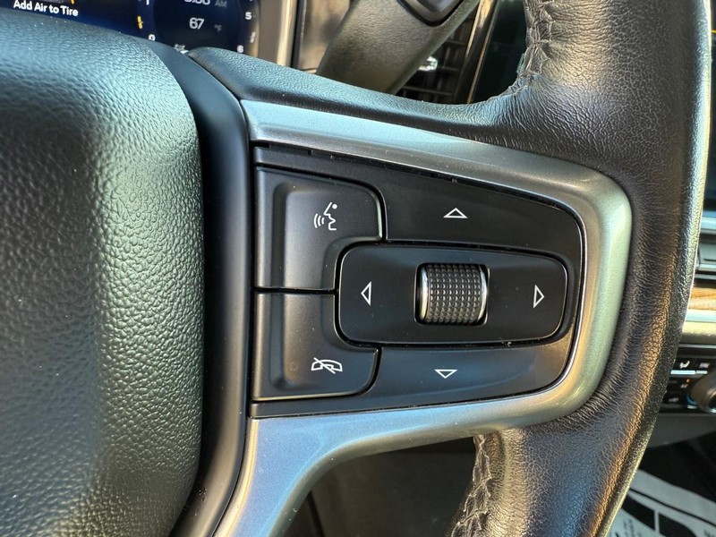 Chevrolet Silverado 1500 Vehicle Full-screen Gallery Image 14