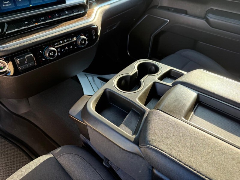 Chevrolet Silverado 1500 Vehicle Full-screen Gallery Image 20