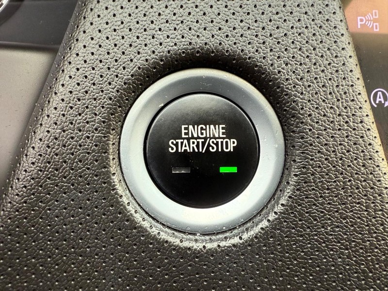 Cadillac CT6 Vehicle Full-screen Gallery Image 17