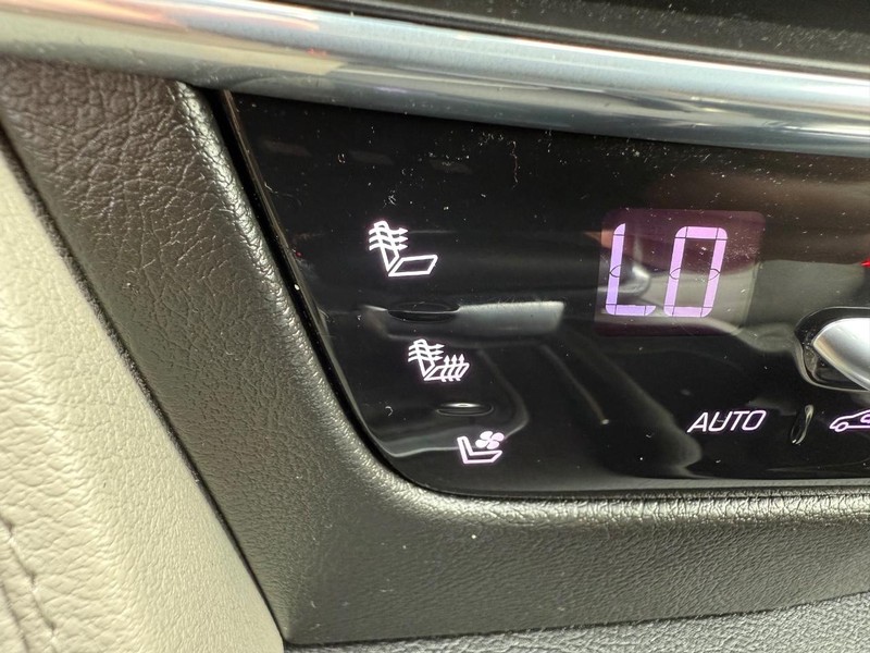 Cadillac CT6 Vehicle Full-screen Gallery Image 18