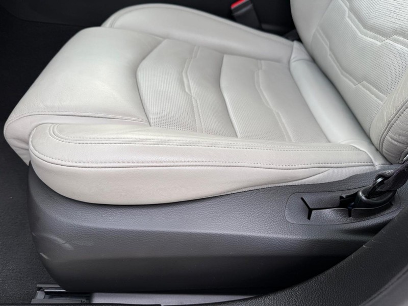 Cadillac CT6 Vehicle Full-screen Gallery Image 27