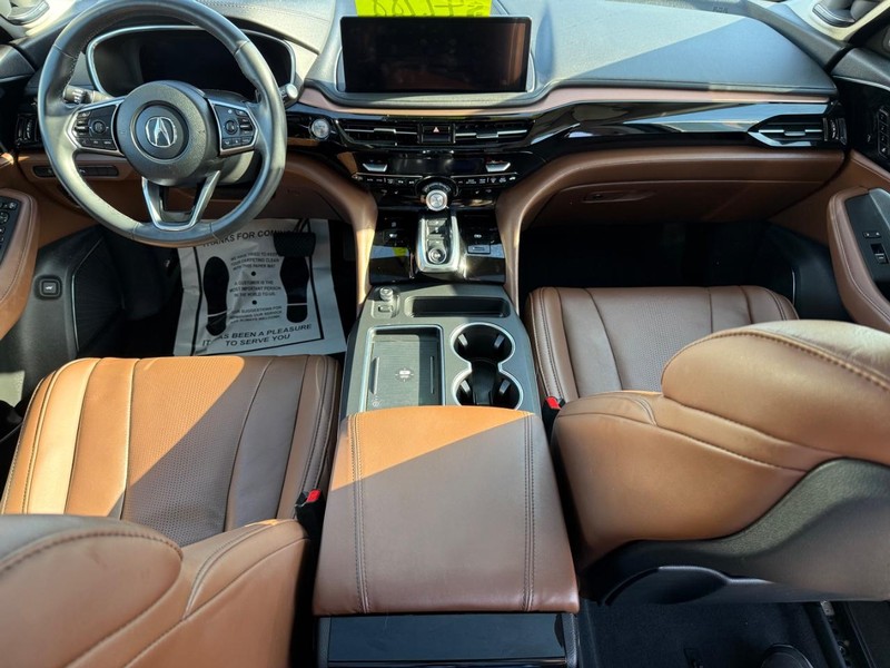 Acura MDX Vehicle Full-screen Gallery Image 13