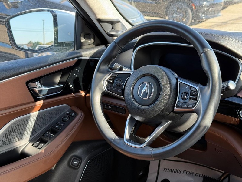 Acura MDX Vehicle Full-screen Gallery Image 14