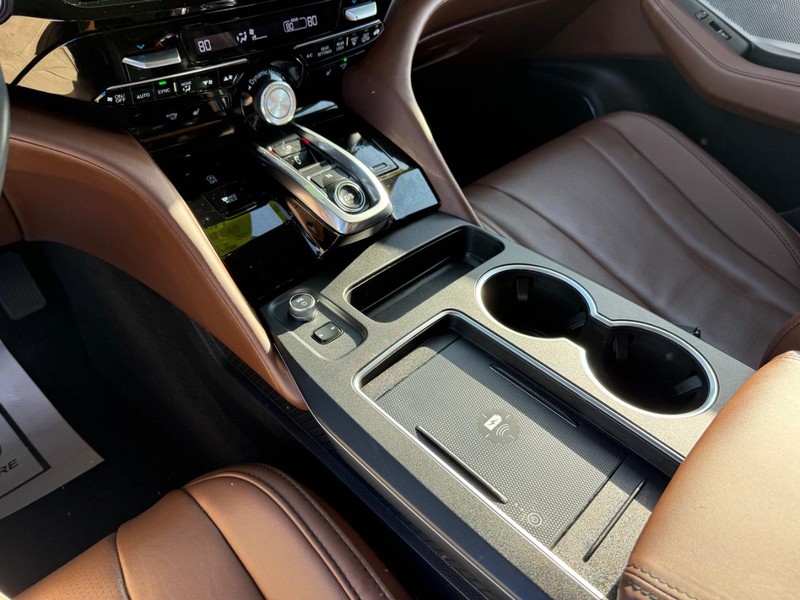 Acura MDX Vehicle Full-screen Gallery Image 22