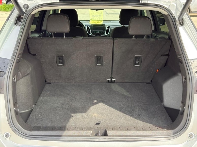 Chevrolet Equinox Vehicle Full-screen Gallery Image 07