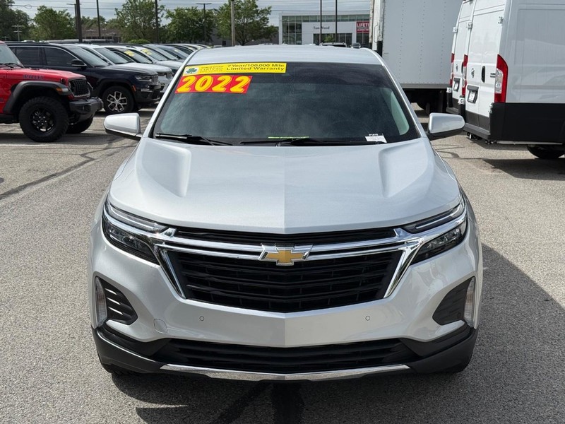 Chevrolet Equinox Vehicle Full-screen Gallery Image 10