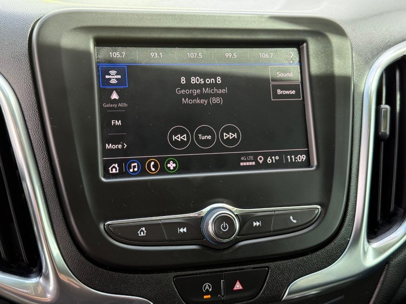 Chevrolet Equinox Vehicle Full-screen Gallery Image 18