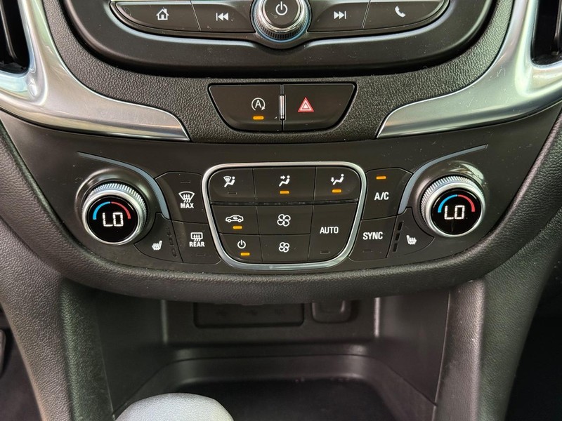 Chevrolet Equinox Vehicle Full-screen Gallery Image 20