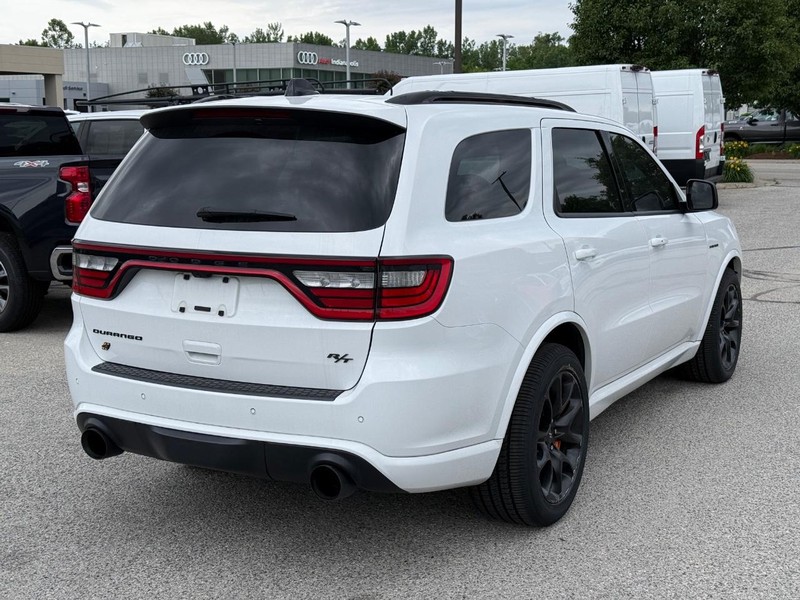 Dodge Durango Vehicle Full-screen Gallery Image 03