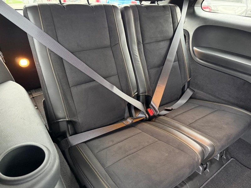 Dodge Durango Vehicle Full-screen Gallery Image 12