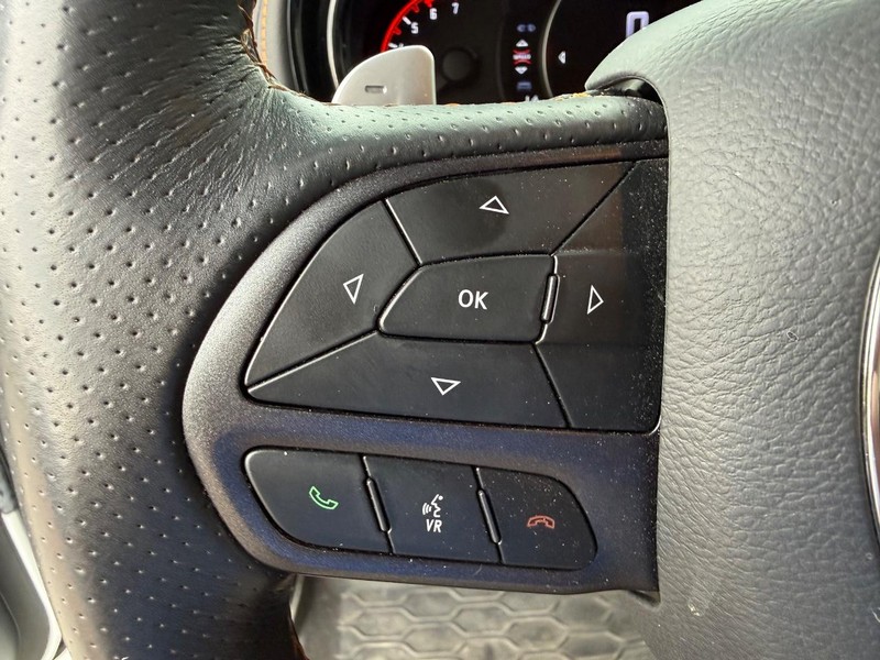 Dodge Durango Vehicle Full-screen Gallery Image 16