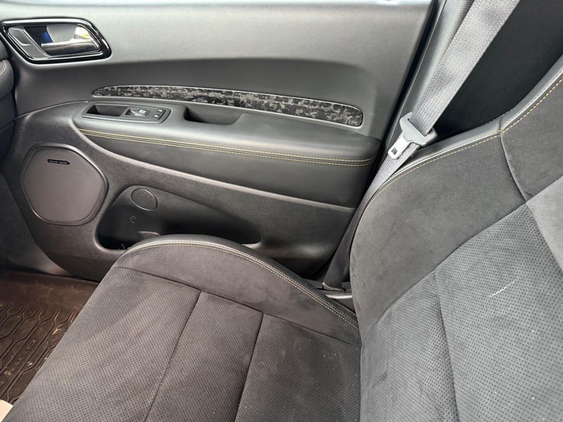 Dodge Durango Vehicle Full-screen Gallery Image 24