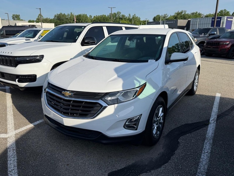 Chevrolet Equinox Vehicle Full-screen Gallery Image 02