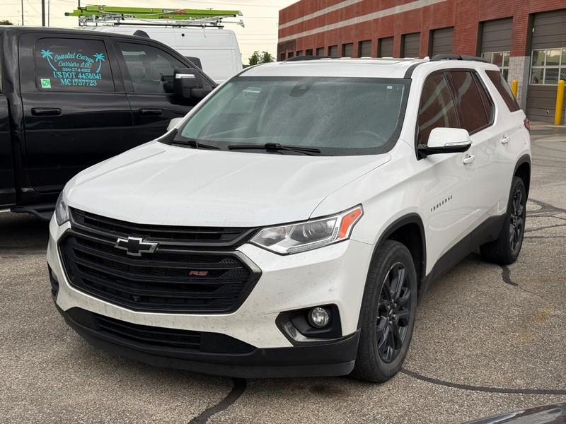 Chevrolet Traverse Vehicle Full-screen Gallery Image 02