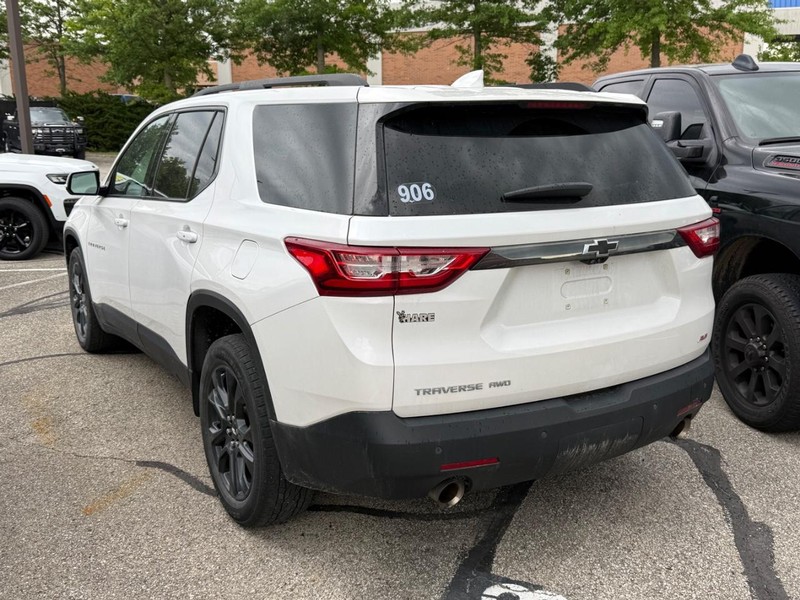 Chevrolet Traverse Vehicle Full-screen Gallery Image 03