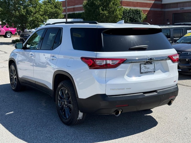 Chevrolet Traverse Vehicle Full-screen Gallery Image 05