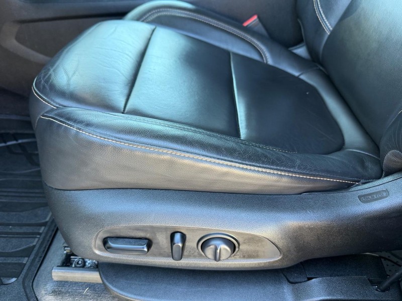 Chevrolet Traverse Vehicle Full-screen Gallery Image 29