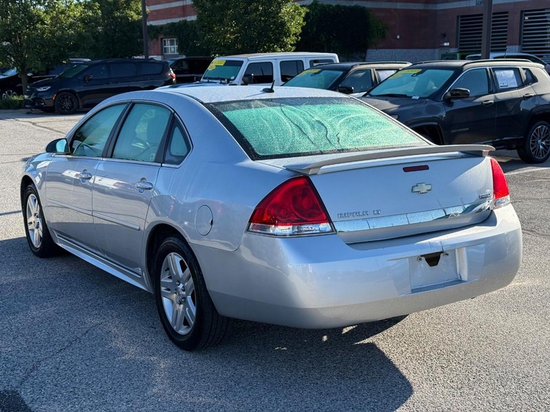 Chevrolet Impala Vehicle Full-screen Gallery Image 05