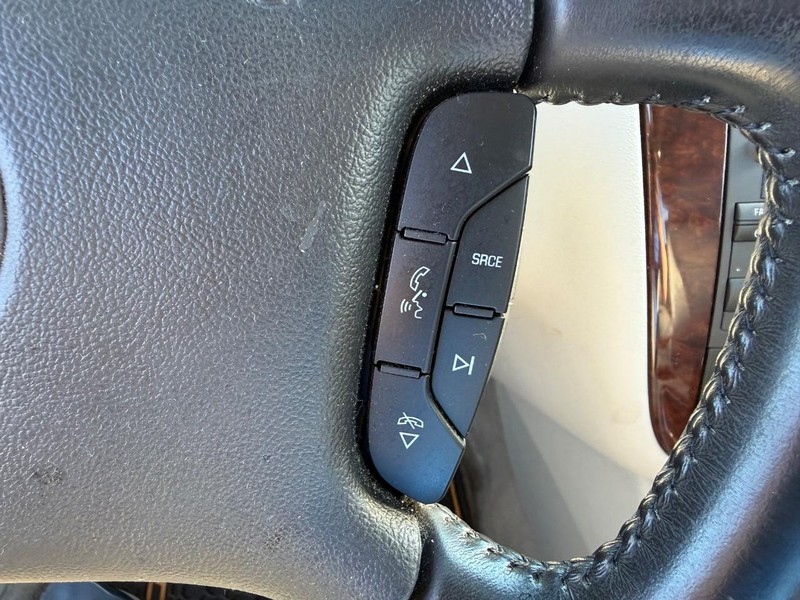 Chevrolet Impala Vehicle Full-screen Gallery Image 15