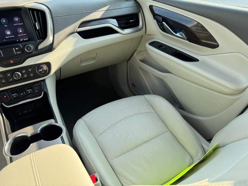 GMC Terrain Vehicle Full-screen Gallery Image 14