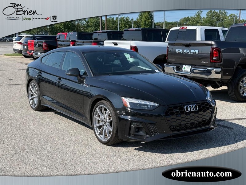 Audi A5 Sportback Vehicle Full-screen Gallery Image 01