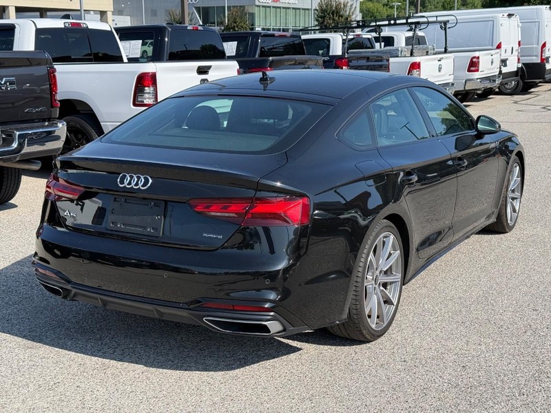 Audi A5 Sportback Vehicle Full-screen Gallery Image 03