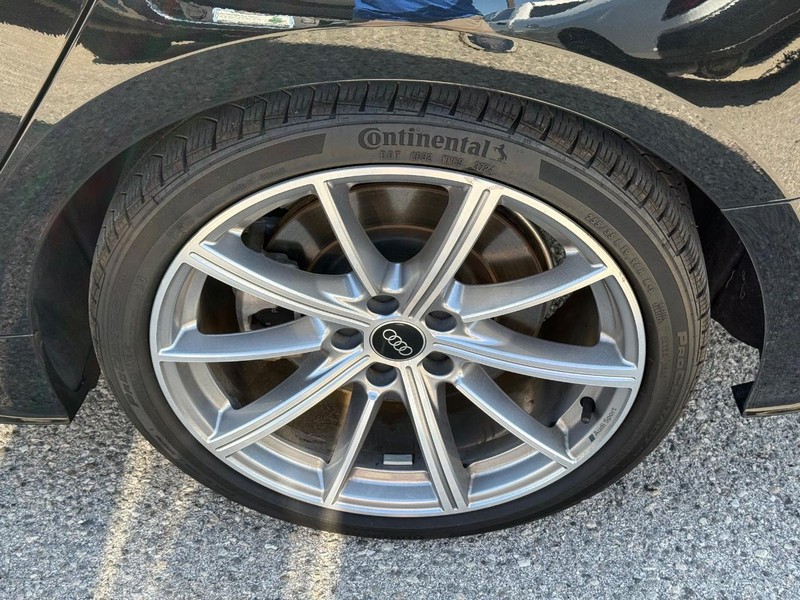 Audi A5 Sportback Vehicle Full-screen Gallery Image 06