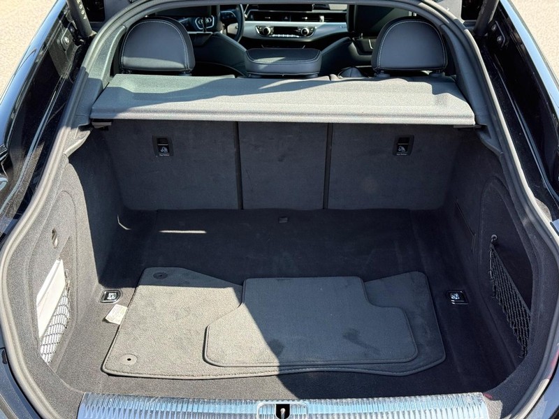 Audi A5 Sportback Vehicle Full-screen Gallery Image 07