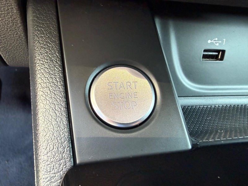 Audi A5 Sportback Vehicle Full-screen Gallery Image 17