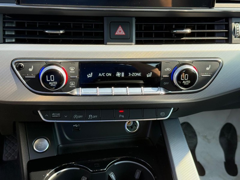 Audi A5 Sportback Vehicle Full-screen Gallery Image 20