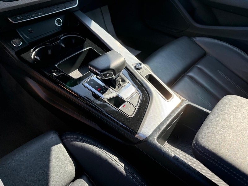 Audi A5 Sportback Vehicle Full-screen Gallery Image 22