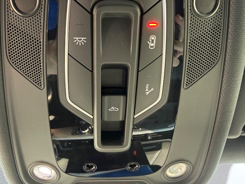 Audi A5 Sportback Vehicle Full-screen Gallery Image 24